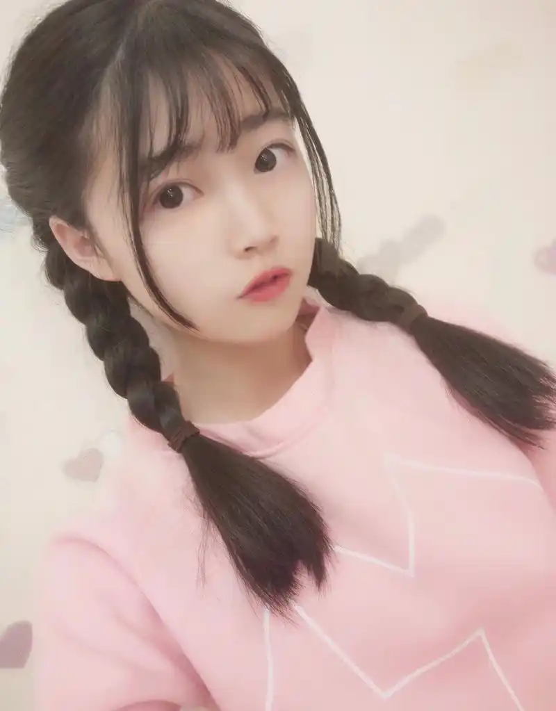 白与//女头 头像 小清新女生头像 可爱软妹风头像喜欢就关注 收藏吧