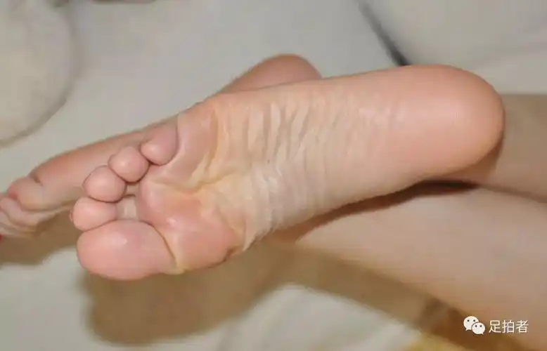 女生粉雕玉琢的玉足脚丫 [70p]