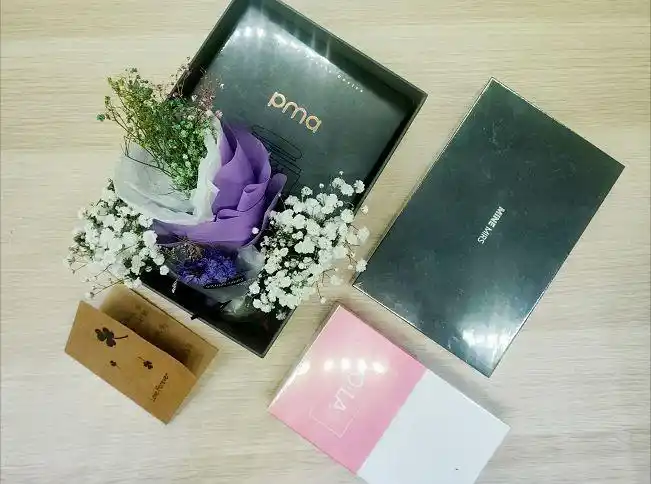 陪着你女王节女王节来看看直男们的礼物摆拍都是什么样的吧强迫症勿进