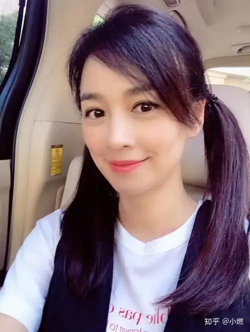 50岁张庭逆生长背影堪比少女体重更是仅有91斤减肥不吃3物