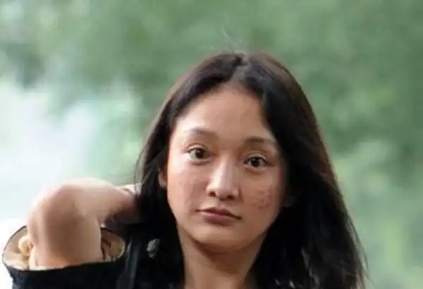 明星最丑素颜照,原以为baby已经够尴尬了,却输给了赵丽颖