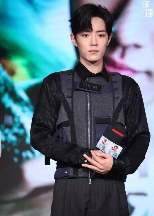 「肖战,王一博」顾魏背媳妇vs谢允背媳妇_杨紫_赵丽颖_画面