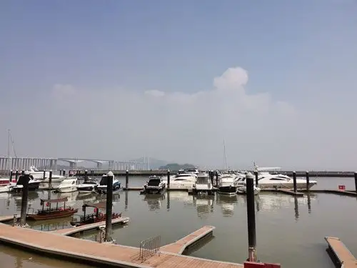 其它 南沙游艇会 写美篇南沙游艇会是广州南沙区政府与霍英东集团携手