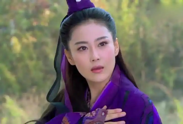 疯批美人李莫愁别硬演有人美如仙女有人似大妈差距真大