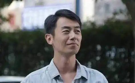 弃9年初恋,娶陈思诚的"前任",朱亚文7年婚姻道出真谛_沈佳妮_作品