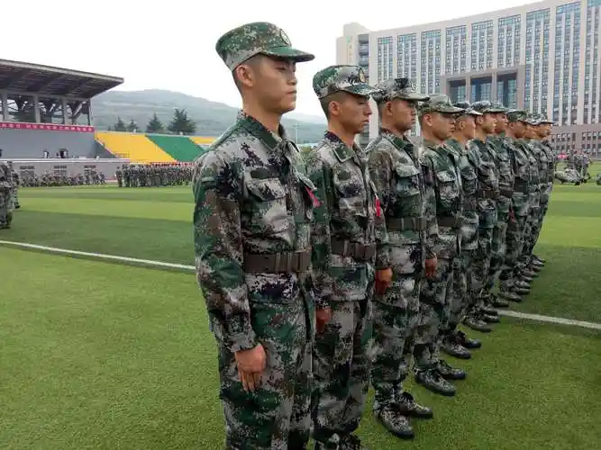 武山县2020年夏秋季"准新兵"役前训练,提前感受部队生活.