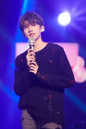 2018tfboys王源《我想和你唱》播出_高清图片大全-爱豆app