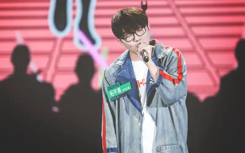 【毛不易】毛怼怼上线,人生苦短何必念念不忘呢?鼓掌!