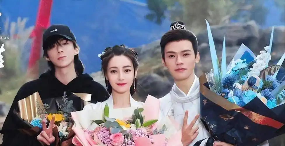 迪丽热巴,龚俊挨说也活该!