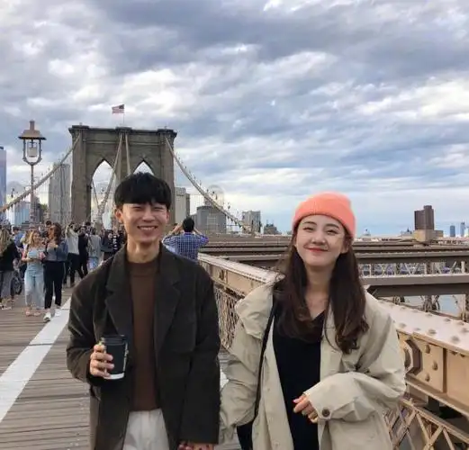 别人家的情侣照片是这样的