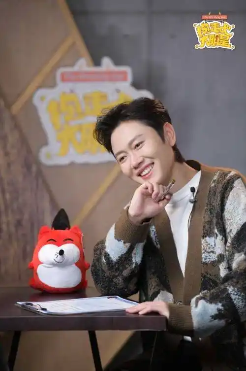 抱走吧大明星丨孟鹤堂自认是德云社颜值担当看自己演的戏会尴尬