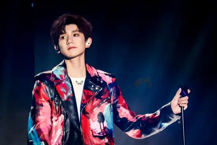 2018tfboystfboys五周年演唱会_高清图片大全-爱豆app