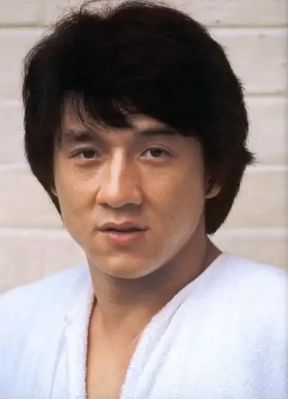 割完单眼皮就好事不断的6位港星成龙脱胎换骨甄子丹迅速起飞