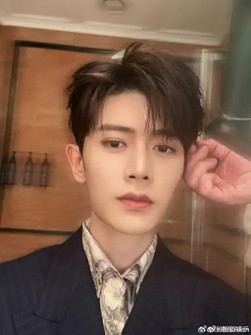 任嘉伦411生日快乐