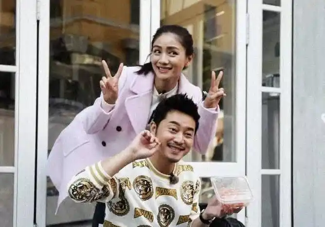 沙溢点赞性感美女照,大胸翘臀需打码,曾被扒骚扰杨子姗的他,好男人