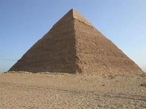 总之,在金字塔形的组织中,要使自己的工作重点从上到下呈倒金字塔型