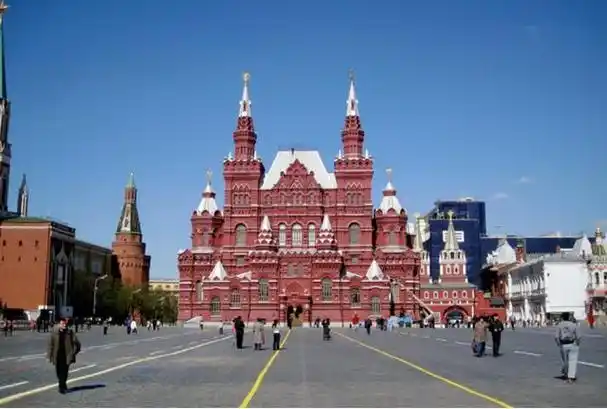 2013年四川小伙俄罗斯种土豆两年身价过亿被西方企业针对