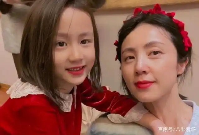 之间相差了好几岁,所以在一定程度上来说,她的出生更是被全家人宠着