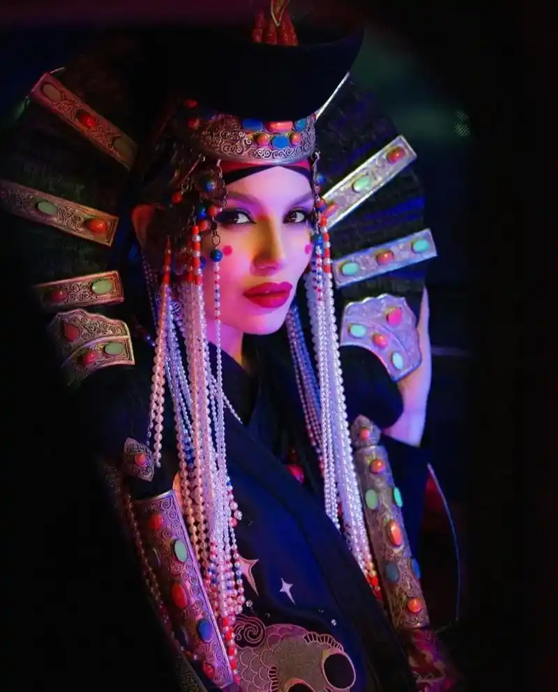 女神来了.#uka #蒙古歌手#美图 - 抖音