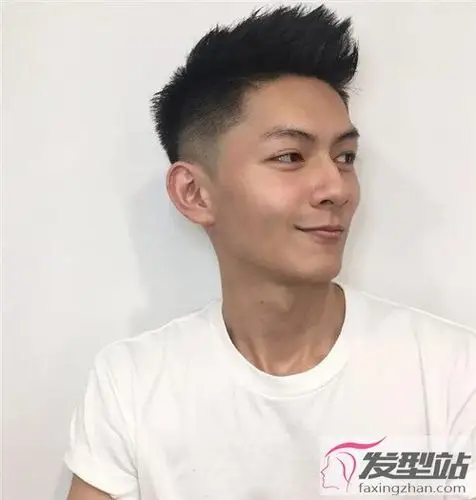 把两边剃掉的发型叫什么铲青男生两边铲帅气迷人