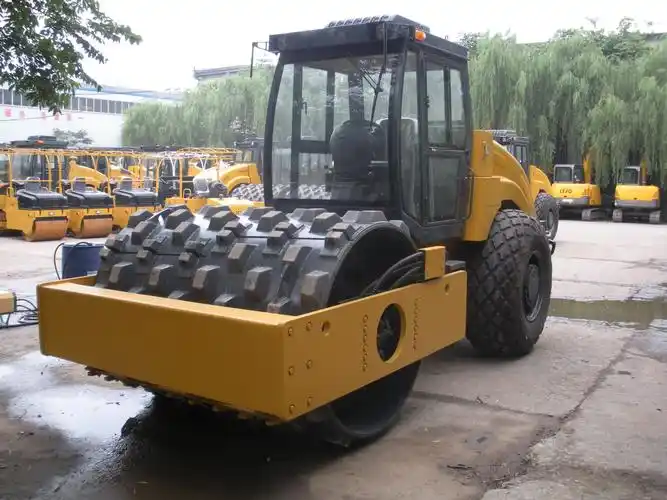 压路机纯钢羊角碾实心羊角转压石头洛阳压路机厂家量身定做2日发货