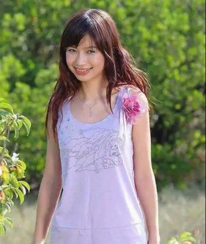 杨颖早年照片曝光皮肤暗黄整没整一目了然