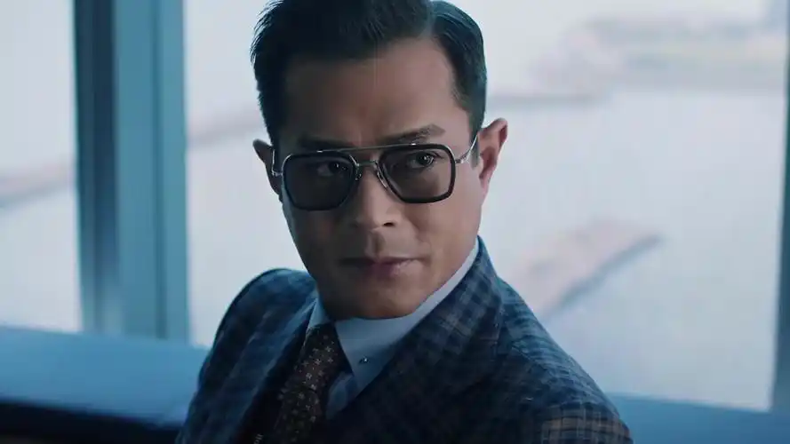 刘德华古天乐分道扬镳在地铁站飙车两兄弟同归于尽