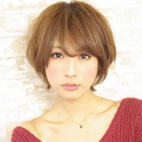 额头窄适合什么发型?