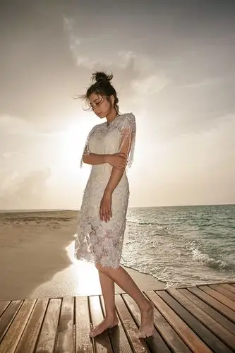 美到脚趾!斓曦夏日海边写真仙气十足