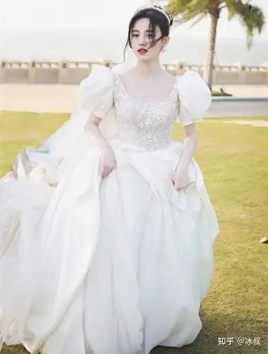 鞠婧祎最新婚纱大片白纱裙挑战最美新娘四千年美女凭颜值圈粉