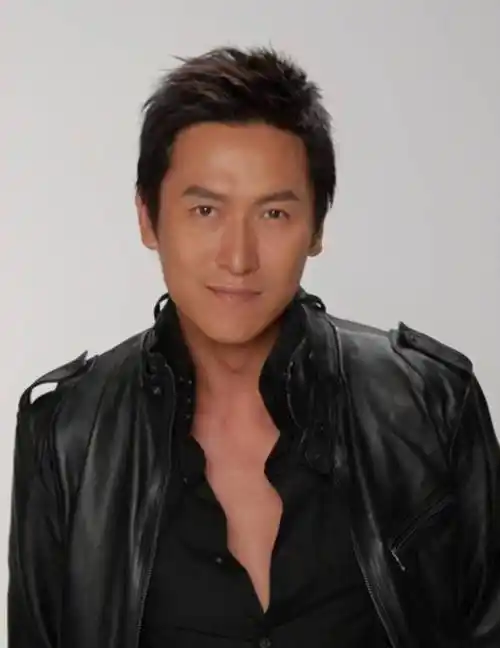 梁家辉张耀扬马德钟…这些香港男明星在入行前都曾是模特_策划_吴彦祖