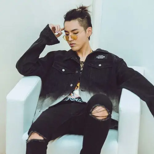 中国有嘻哈吴亦凡同款渐变牛仔外套黑灰bf风宽松渐变牛仔夹克潮