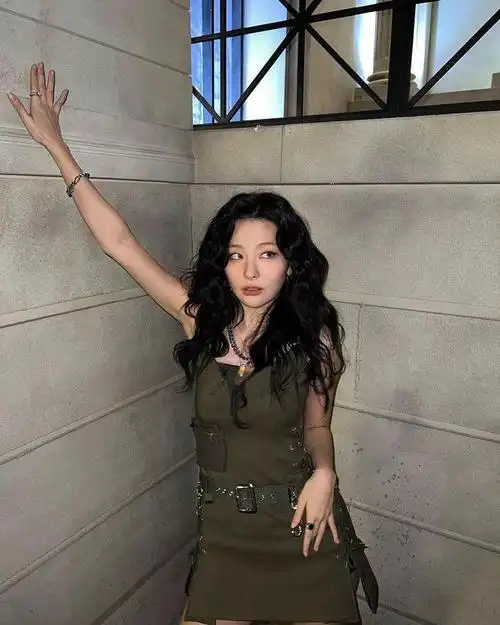 姜涩琪ins近期更新照片