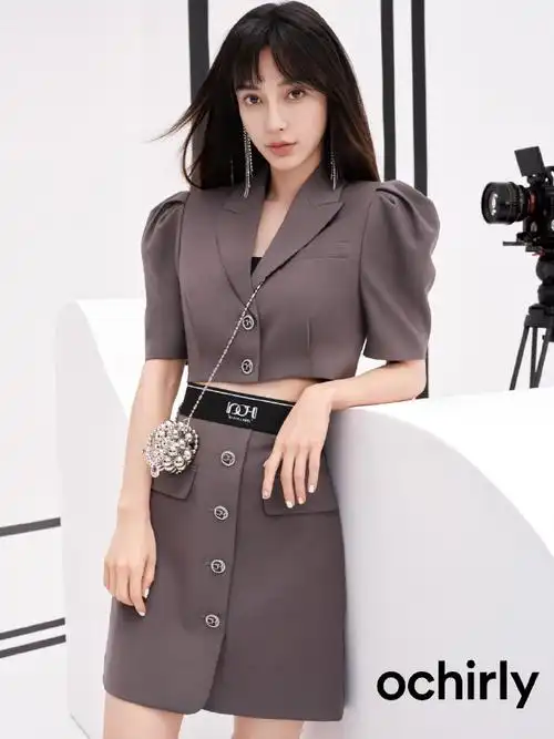 ochirly代言人angelababy