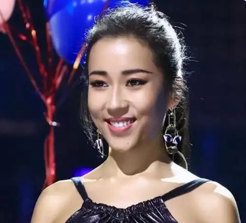 有一种"整容"叫吉克隽逸卸妆,素颜照曝光网友:丑跟黑没关系