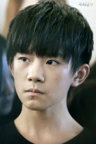 易烊千玺#ヾ( °千63 千 )