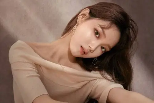 李晟京 全能小姐姐 模特 最新画报 净化眼球 头像 背景 壁纸 锁屏