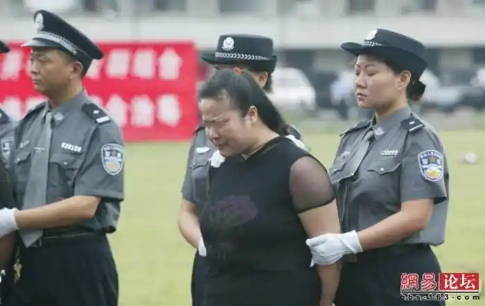 实拍女死囚临刑前的12小时