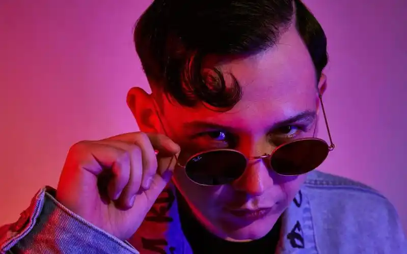 嘻哈冠军艾热强势加盟《歌手2019》帮帮唱现场!