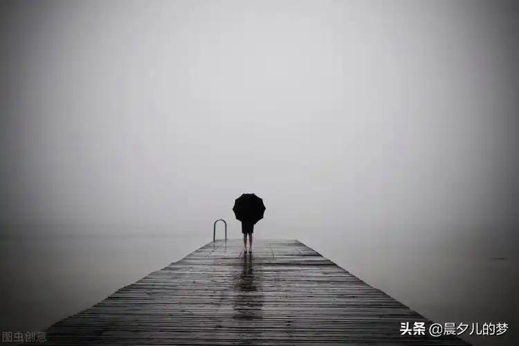 离开了每个人后,我觉得自己很寂寞,从内心深处感到孤独,想告诉别人