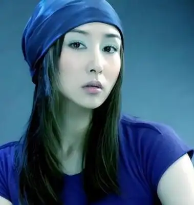 回顾胡静嫁马来西亚豪门丈夫为了不和她分房睡竟割掉扁桃体