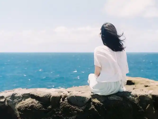 审核通过后展示个人主页封面大图推荐尺寸2560x344,jpg / gif / png