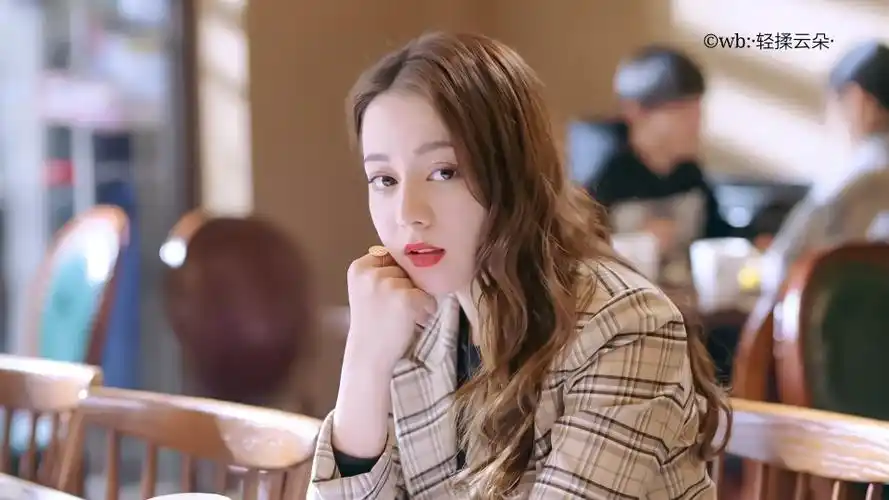 迪丽热巴|周放 cr.·轻柔云朵