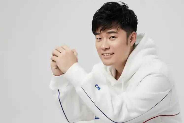 这么帅的反派哪找的?陈赫代言《战神遗迹》,海报真太帅了!_腾讯新闻