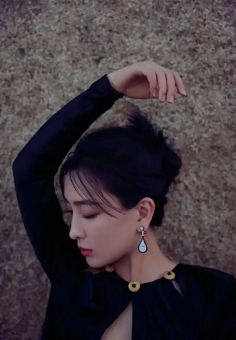 马苏#养眼美女# #性感好身材# #明星生图大赏# #金秋图文动态创作节