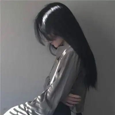 又帅又酷的女生超拽霸气头像2018最新铁打的姑娘不锈钢的心