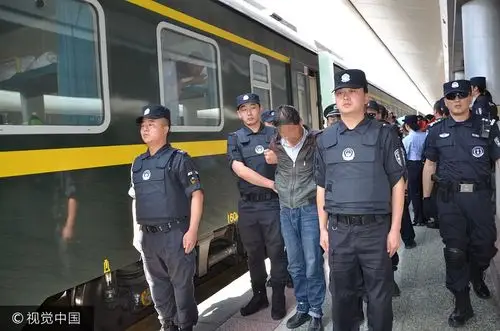 兰州民警成功抓捕27年命案逃犯