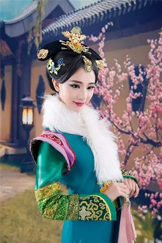 古装出彩中国人清朝格格服装服饰写真照