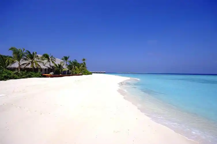 沙滩是黄色的还有这7种颜色的超美沙滩你见过几个