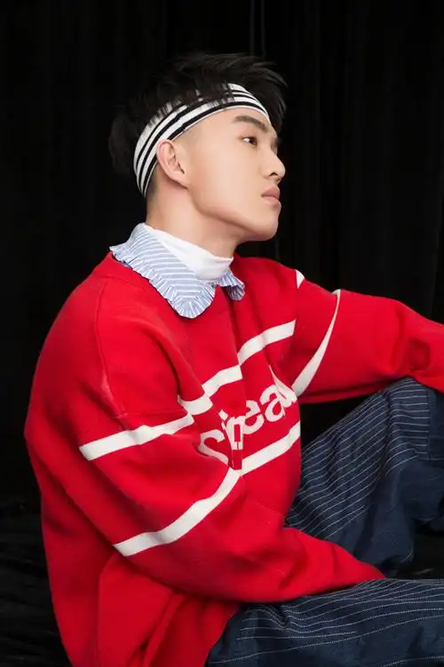 坚定郑伟十七岁生日快乐郑伟实力派演员郑伟未来可期郑伟少年感十足